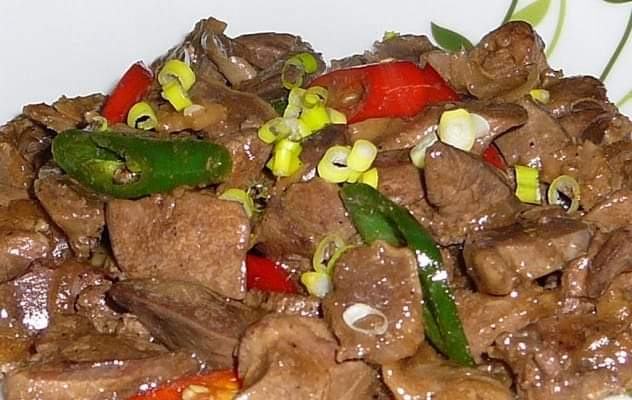 طريقة عمل الكبدة البلدي بالبصل والفلفل الحار
