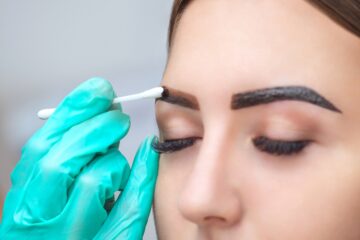 طريقة أحترافية لصبغ الحواجب بالحنة المنزلية في البيت بخطوات سهلة وطبيعية وبدون أضرار