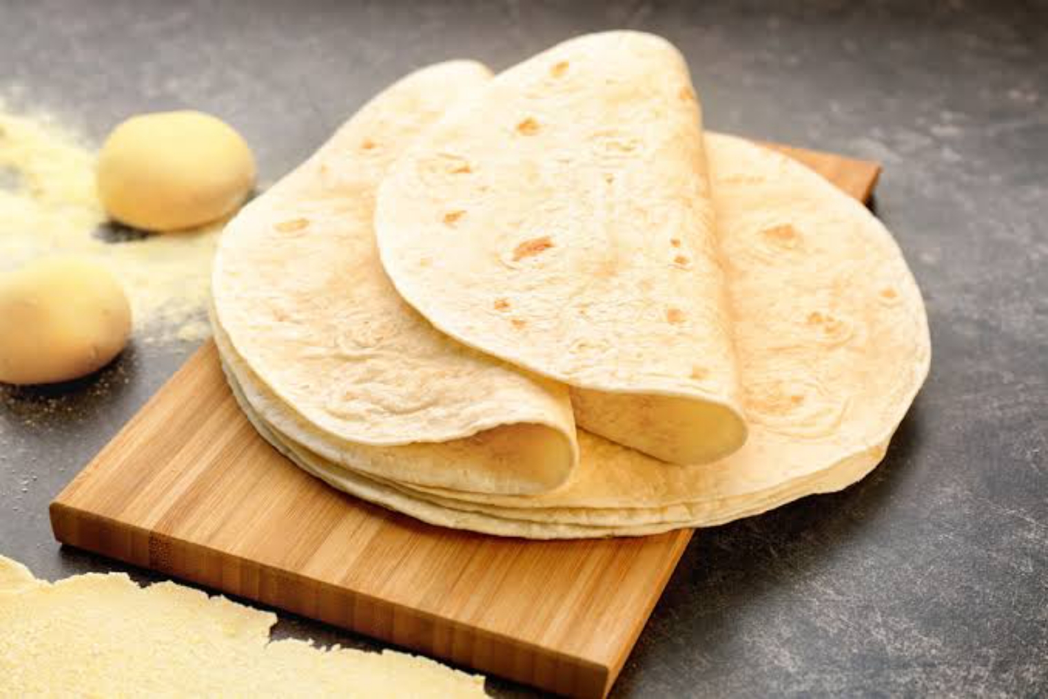 وفري و دبري طريقة عمل بديل عيش التورتيلا على الطاسة بنفس الطعم وأحلي من العيش الفينو في سندوتشات المدرسة