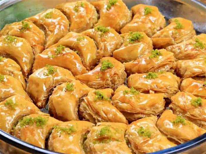طريقة عمل البقلاوة في البيت بمكونات بسيطة وسهلة بطعم احلى من الجاهز