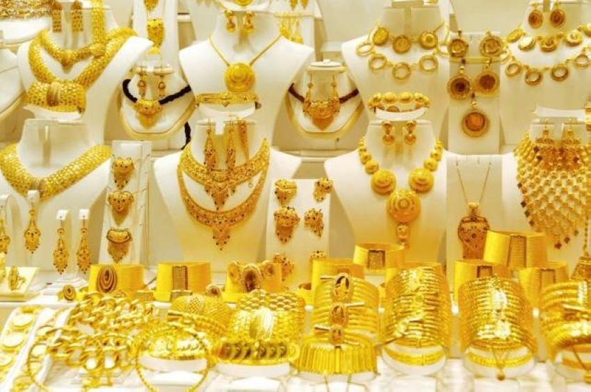 “العرسان تجيب الشبكة بسرعة”.. أسعار الذهب اليوم السبت 18 نوفمبر في الصاغة| أعرف عيار 21 بكام