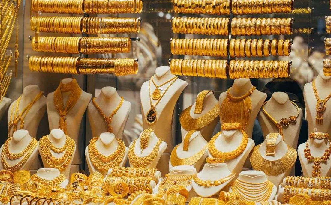 بعد تخطي الجرام 3000 جنيه.. أسعار الذهب اليوم الأربعاء 15 نوفمبر في الصاغة| أعرف عيار 21 بكام