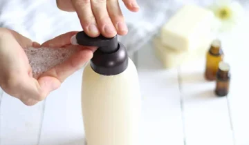 اتعلمي ازاي تعملي شامبو في البيت بمكونات طبيعية بدون أي كيماويات