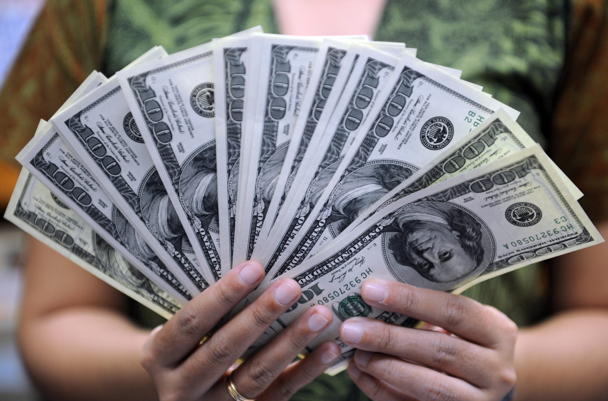 "أعرف بكام".. سعر الدولار أمام الجنيه اليوم الخميس 23 نوفمبر بالبنوك بيع وشراء 5 “أعرف بكام”.. سعر الدولار أمام الجنيه اليوم الخميس 23 نوفمبر بالبنوك بيع وشراء