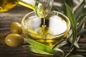 فوائد زيت الزيتون أهمها التخلص من من الوزن الوائد.. تعرف على المزيد