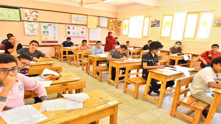 في الجيزة.. الكشف عن موعد بدء إمتحانات نوفمبر 2023 5 في الجيزة.. الكشف عن موعد بدء إمتحانات نوفمبر 2023