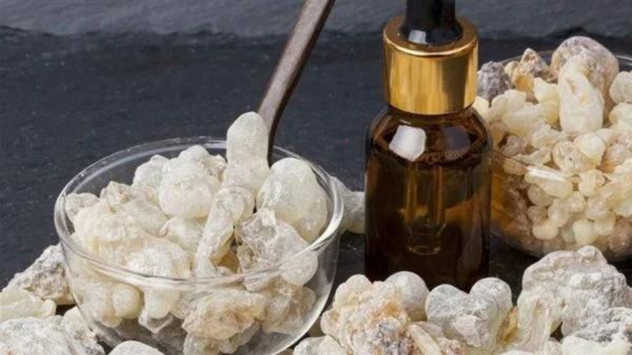 اعملي تونر لبان الدكر السحري لتفتيح الوجه والتخلص من الأماكن الداكنة وتوحيدها