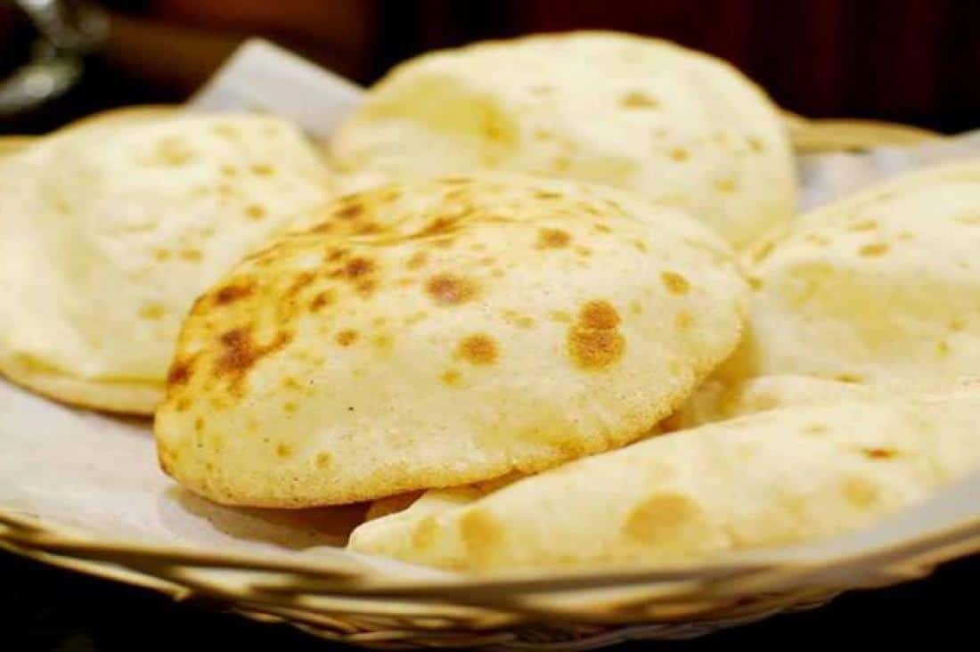 بعجينة قطنية أصنعي الخبز البلدي بتاع الأفران بمكونات غير مكلفة وبطعم طري ولذيذ 5 بعجينة قطنية أصنعي الخبز البلدي بتاع الأفران بمكونات غير مكلفة وبطعم طري ولذيذ