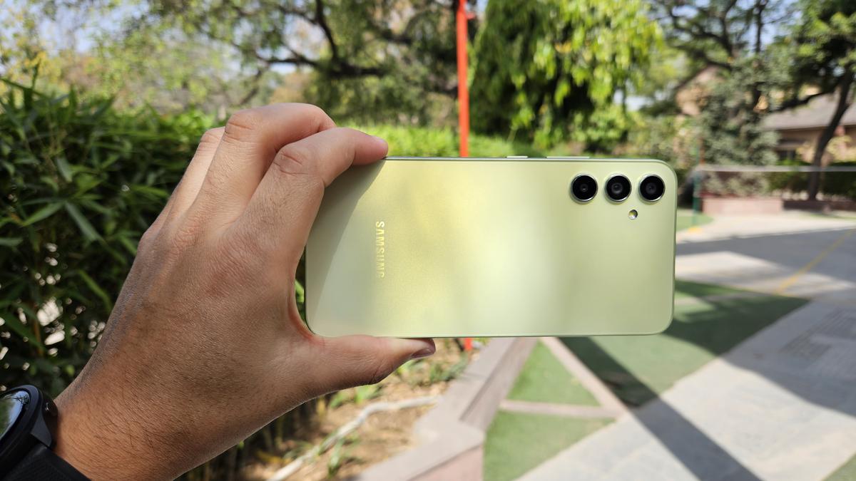 “بكاميرا ثلاثية وبطارية بسعة 5000 مللي أمبير”.. هاتف Samsung Galaxy A34 الخيار الجذاب لمحبي التميز والاختلاف