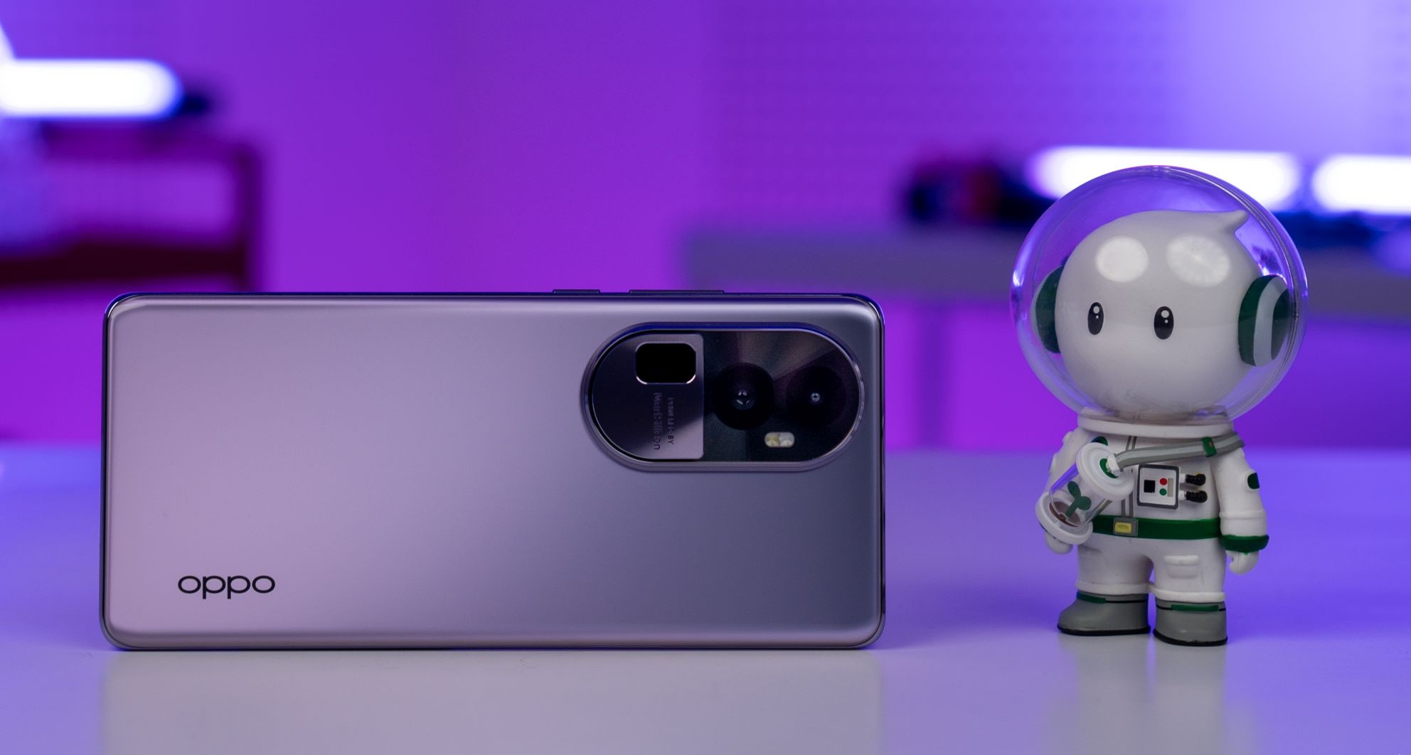 يدعم الجيل الخامس بتصميمه الرائع ومواصفاته المميزة .. هاتف "Oppo Reno 10 Pro Plus 5G" 5 يدعم الجيل الخامس بتصميمه الرائع ومواصفاته المميزة .. هاتف “Oppo Reno 10 Pro Plus 5G”