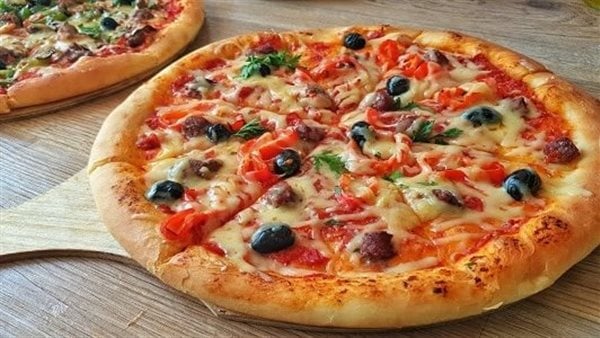 اسهل طريقة لعمل البيتزا احلي من المطاعم