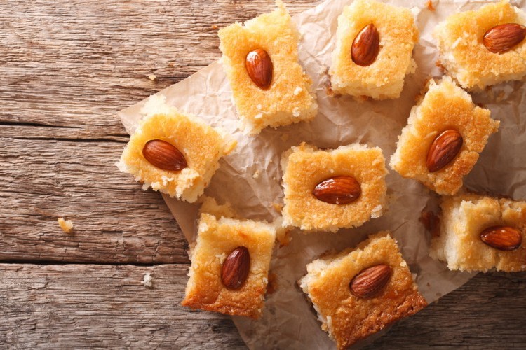 البسبوسة المرملة..بكوب دقيق واحد اعمليها دلوقتي زي الحلواني بلونها وترميلتها وطعمها اللذيذ 5 البسبوسة المرملة..بكوب دقيق واحد اعمليها دلوقتي زي الحلواني بلونها وترميلتها وطعمها اللذيذ
