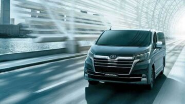 “بالصور أونلاين” سيارة Toyota GRANVIA 2024 المواصفات الداخلية والخارجية بفخامة كراسي البزنس كلاس في الطائرات