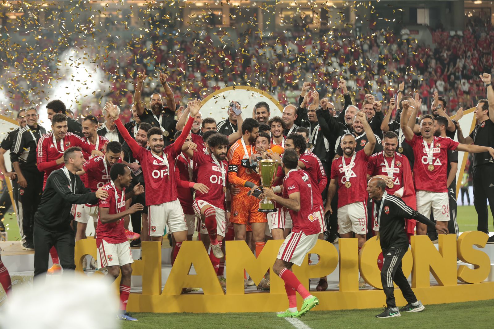 الأهلي وفيوتشر يتنافسان على "دولارات السوبر".. جوائز كأس السوبر المصري 5 الأهلي وفيوتشر يتنافسان على “دولارات السوبر”.. جوائز كأس السوبر المصري