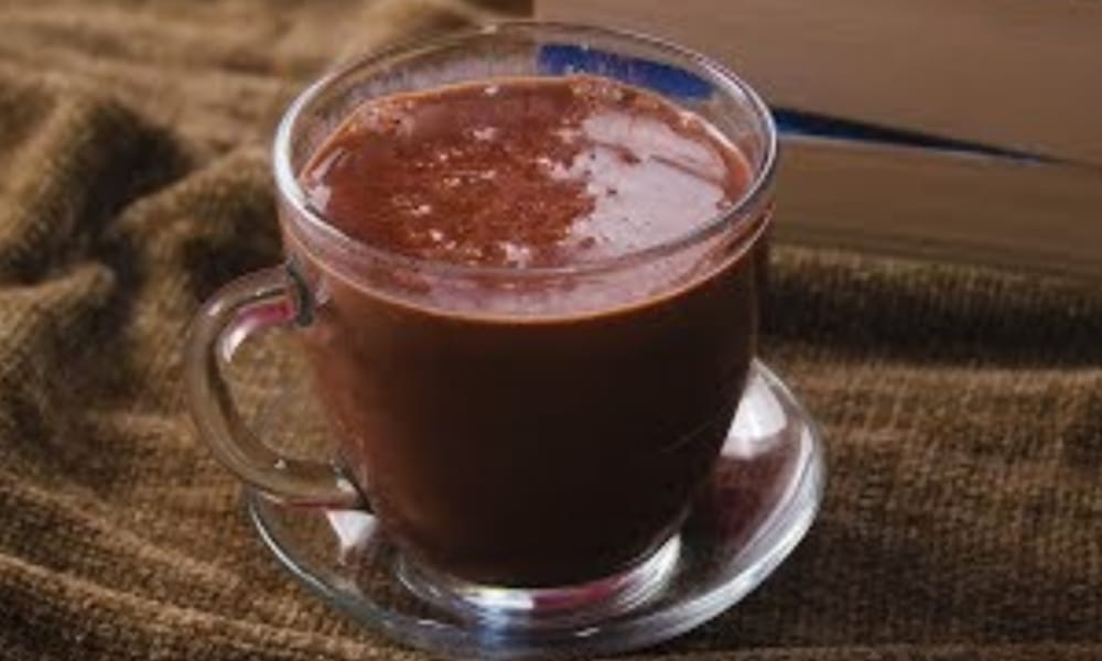 أسهل طريقة لعمل مشروب الشيكولاتة الساخنة أو الهوت شوكليت