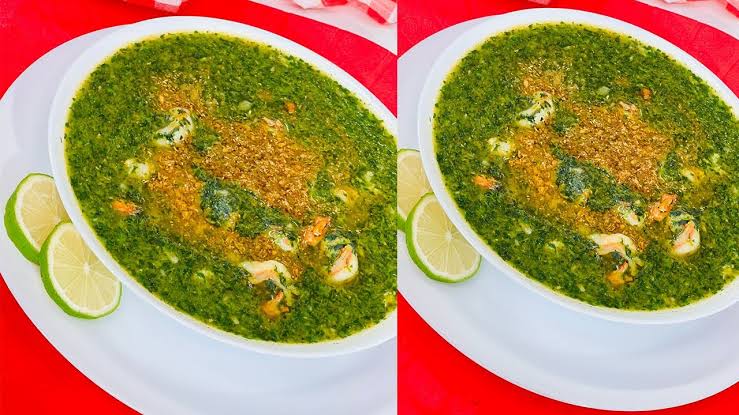 ملوخية بالجمبري.. طعمها خطير وسر تركيبتها هتعرفوه هنا وبس 5 ملوخية بالجمبري.. طعمها خطير وسر تركيبتها هتعرفوه هنا وبس