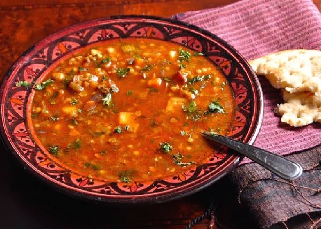 أشهر شوربة من المغرب بتدفي في الشتاء لذيذة