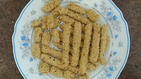 لو نفسك في حاجة حلوة وسريعة .. اصنعي "العسلية" في 5 دقائق 5 لو نفسك في حاجة حلوة وسريعة .. اصنعي “العسلية” في 5 دقائق