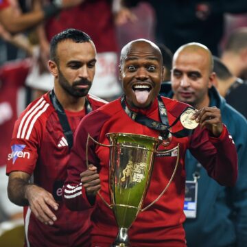تفاصيل إصابة بيرسي تاو لاعب النادي الأهلي