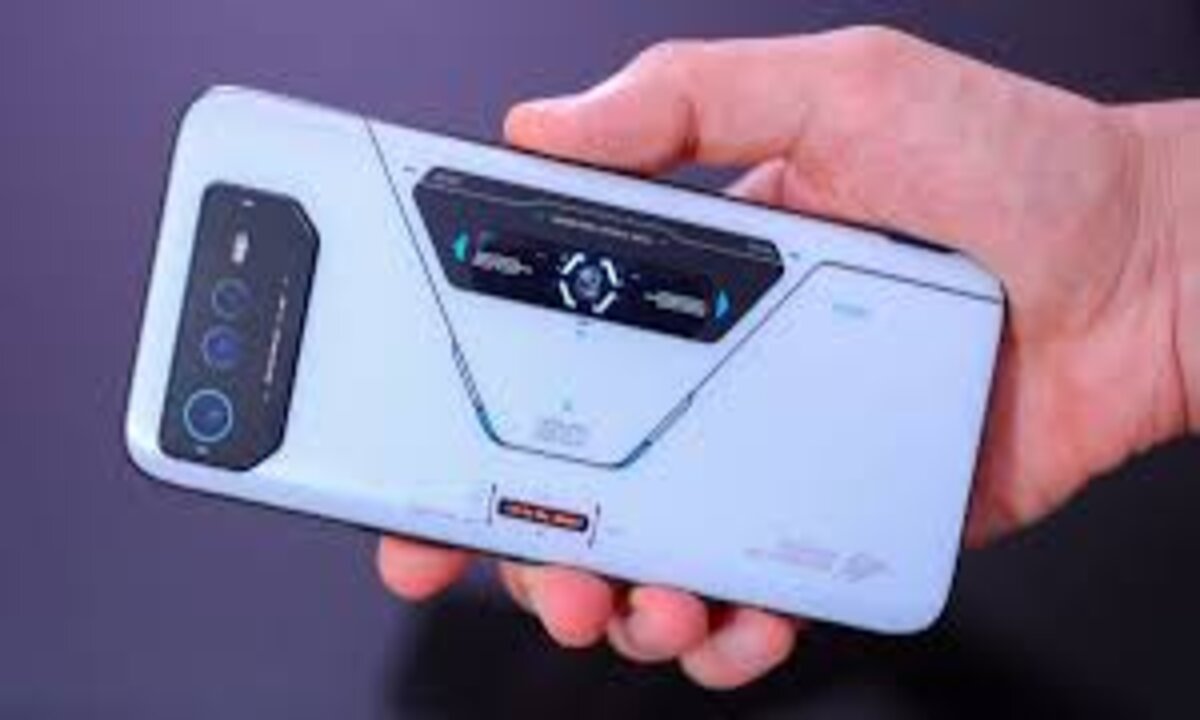هل تبحث عن أفضل هاتف للألعاب؟ لا تنظر بعيداً عن Asus ROG Phone 6D 5 هل تبحث عن أفضل هاتف للألعاب؟ لا تنظر بعيداً عن Asus ROG Phone 6D