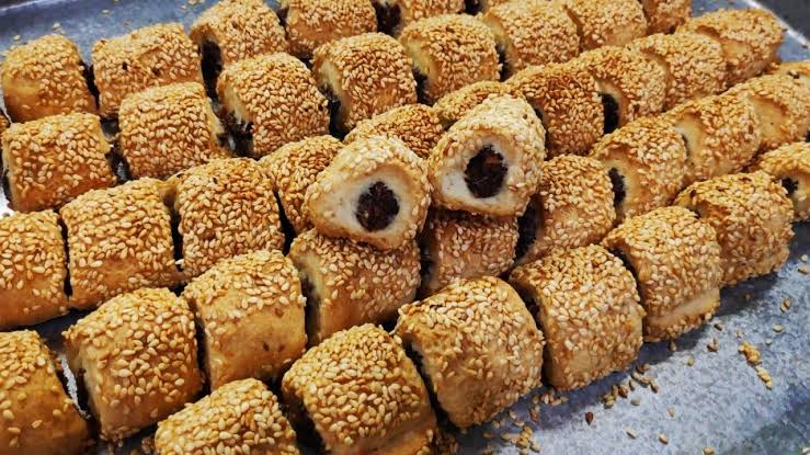 على طريقة الأفران.. طريقة عمل قراقيش كعب الغزال بكيلو دقيق واحد اصنعي 3 كيلو منها!!