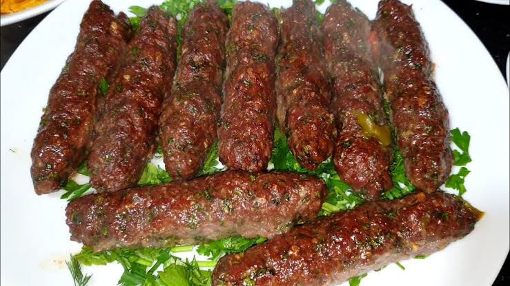 خليكي اقتصادية ووفري.. بربع كيلو لحمة هتعملي ألذ وأطعم كفتة تكفي 4 أفراد 5 خليكي اقتصادية ووفري.. بربع كيلو لحمة هتعملي ألذ وأطعم كفتة تكفي 4 أفراد