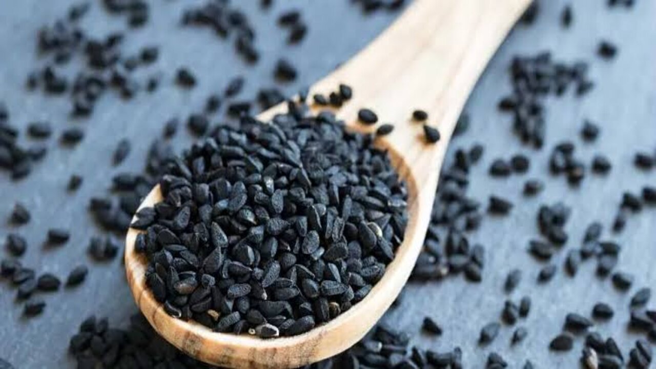 فيها سر عجيب.. بذور سوداء ذات مفعول جبار لن تستطيع الاستغناء عنها بعد الآن 5 فيها سر عجيب.. بذور سوداء ذات مفعول جبار لن تستطيع الاستغناء عنها بعد الآن
