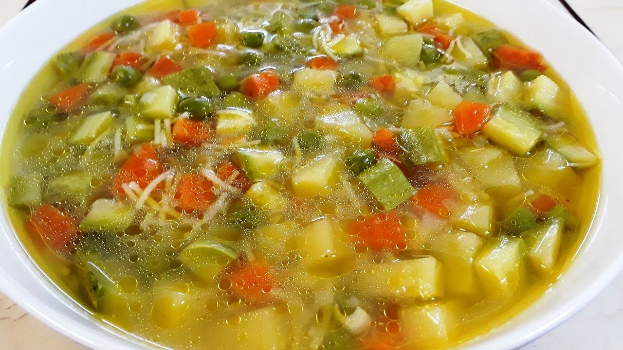 طريقة عمل شوربة الخضار المفيدة والمغذية أعمليها لأولادك بهذه الطريقة اللذيذة