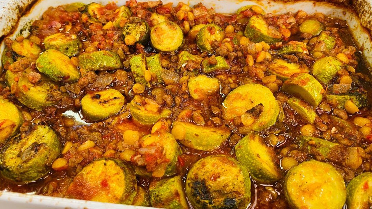 غداك عندنا طريقة عمل صينية الكوسا باللحم المفروم وصفة العظماء وطعم لذيذ ومميز 5 غداك عندنا طريقة عمل صينية الكوسا باللحم المفروم وصفة العظماء وطعم لذيذ ومميز