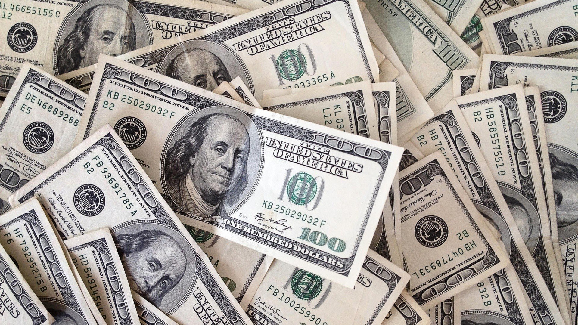 الأخضر بكام النهاردة؟.. أسعار الدولار أمام الجنيه اليوم الثلاثاء 5 ديسمبر 2023 في البنوك