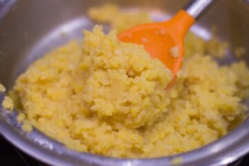 ” أكلة كل شتا” طريقة تحضير الأرز بالعدس الأصفر بمقادير اقتصادية ومذاق شهي
