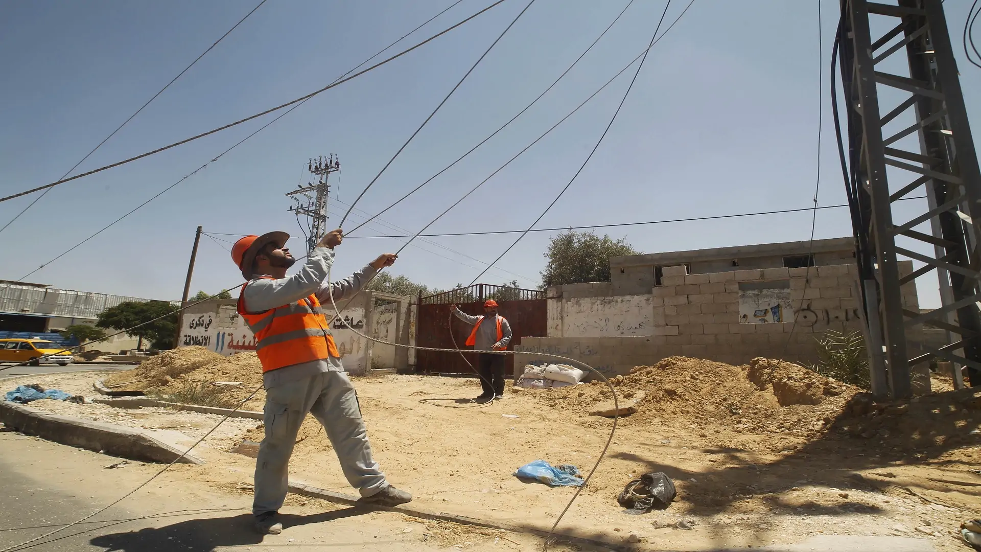 الكهرباء المصرية تؤكد انخفاض الفقد الفني في الشبكة لنسبة 3.41% 5 الكهرباء المصرية تؤكد انخفاض الفقد الفني في الشبكة لنسبة 3.41%