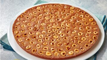 بسبوسة البندق الخطيرة بتريكات وأسرار أكبر الحلوانية اعمليها بالسميد الناعم من غير أكياس جاهزة