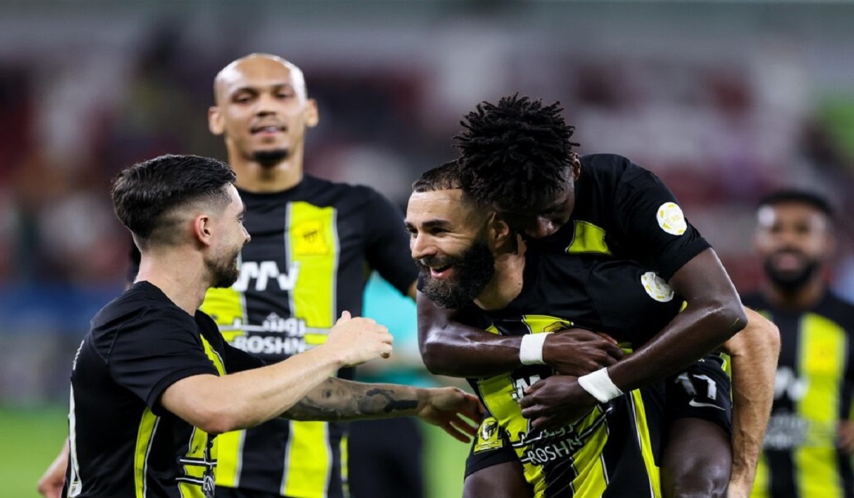 بنزيما يسجل هدفه الخامس: ملخص الشوط الأول من مباراة اتحاد جدة وأوكلاند سيتي 3-0