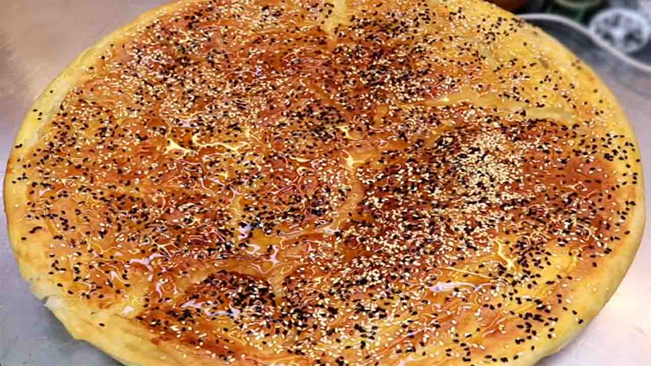 بيضة واحدة وحضري أحلى فطيرة بنت الصحن اليمنية طرية وخفيفة أحلى من الجاهزة 5 بيضة واحدة وحضري أحلى فطيرة بنت الصحن اليمنية طرية وخفيفة أحلى من الجاهزة