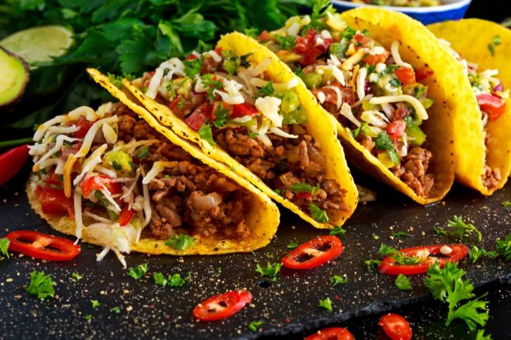 تاكو اللحم المكسيكي: طعم رائع في دقائق معدودة.. جربي ومش هتندمي! 5 تاكو اللحم المكسيكي: طعم رائع في دقائق معدودة.. جربي ومش هتندمي!