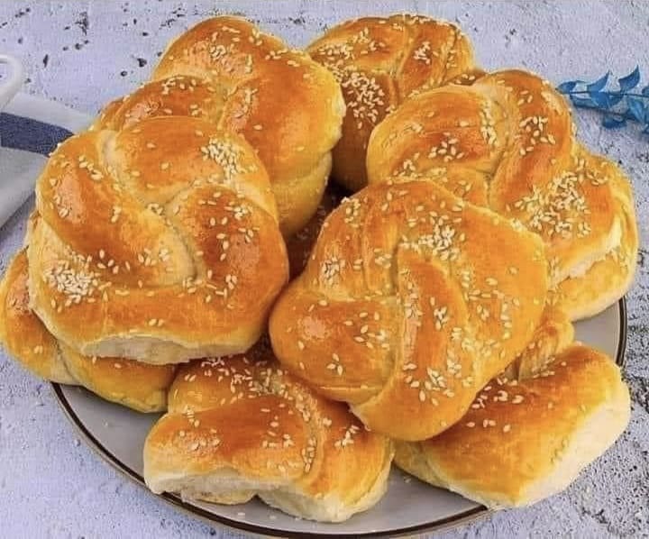 اعملي خبز بالجبنة.. خطوة بخطوة لتحضير ألذ خبز في المنزل بكل سهولة 5 اعملي خبز بالجبنة.. خطوة بخطوة لتحضير ألذ خبز في المنزل بكل سهولة
