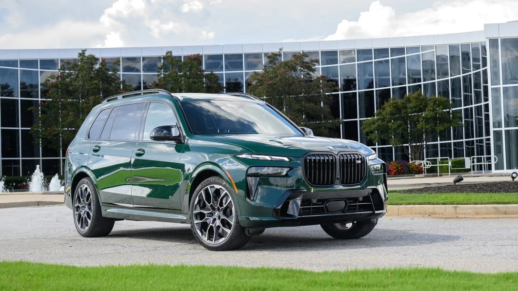 فخر الصناعة الألمانية.. سعر ومواصفات سيارة BMW X7 2024 في السوق المصري 5 فخر الصناعة الألمانية.. سعر ومواصفات سيارة BMW X7 2024 في السوق المصري