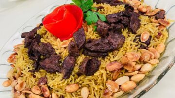“طبق غني بالبروتين والعناصر الغذائية” طريقة عمل الأرز بالكبد والقوانص بخطوات سهلة وبسيطة وطعم رائع لا يقاوم