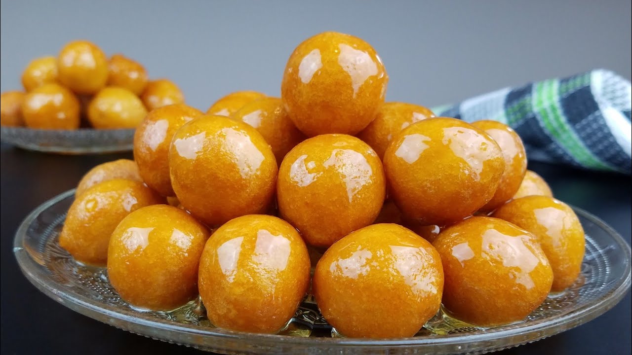 طريق عمل الزلابية الهشة بمكونات سهله وبسيطة وبطعم لذيذ