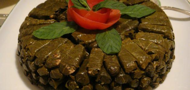 طريقة عمل محشي ورق العنب على أصوله بطعم زمان بسهولة