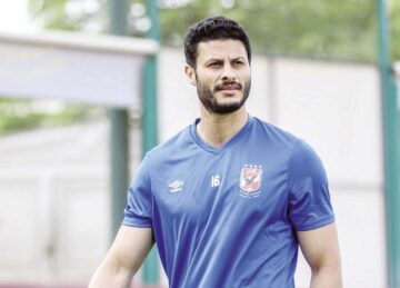 عرض سعودي برقم خيالي لضم “محمد الشناوي” حارس مرمى الأهلي المصري