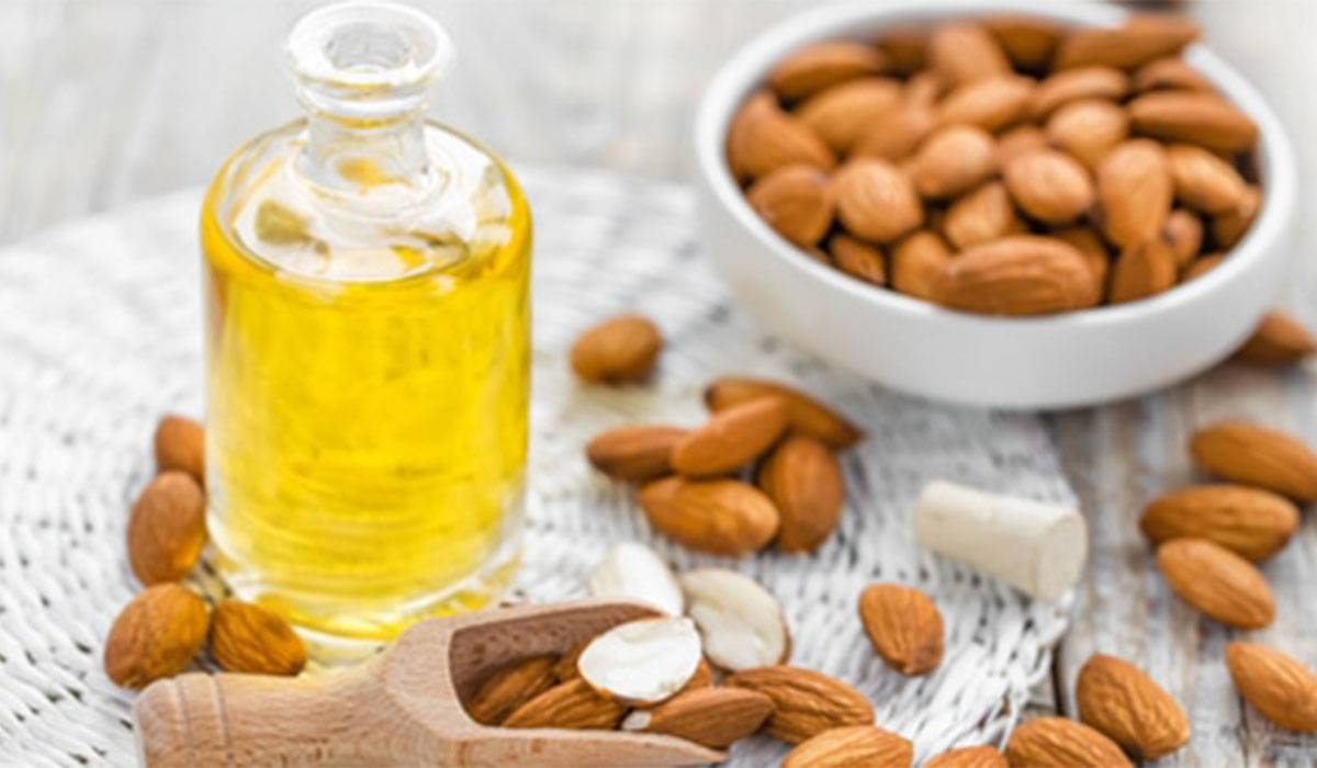 تعرف على فوائد زيت اللوز الحلو لحل مشاكل البشرة والشعر 5 تعرف على فوائد زيت اللوز الحلو لحل مشاكل البشرة والشعر