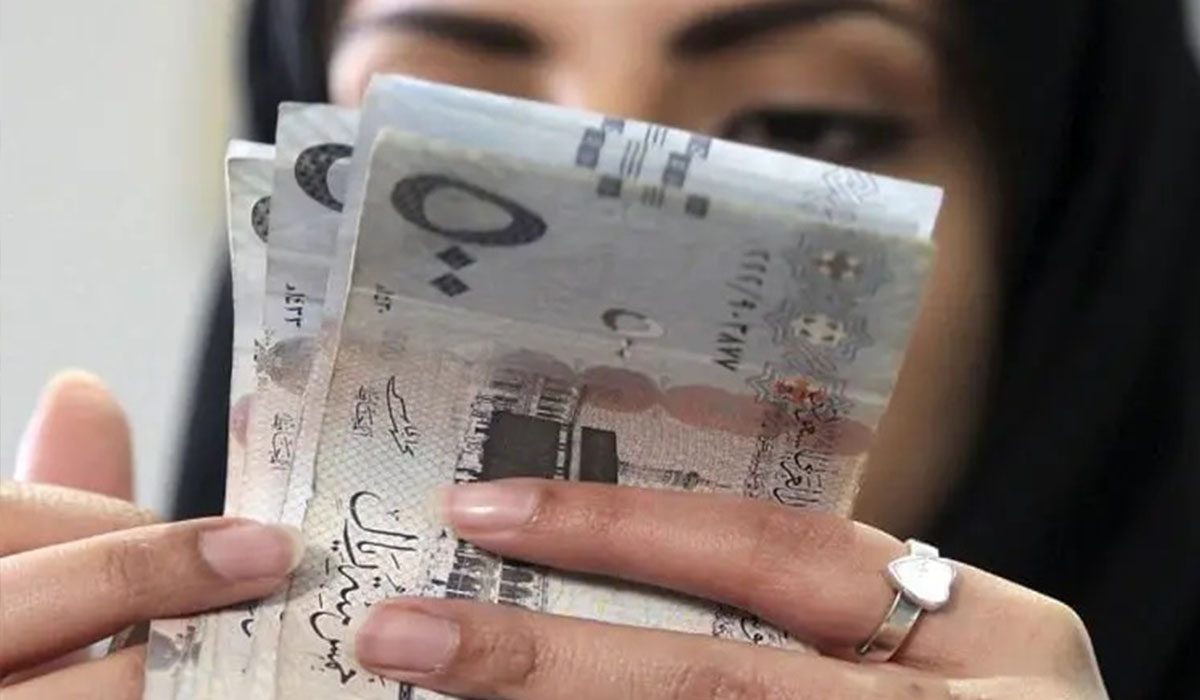 بقسط 300 ريال امتلك قرض للنساء ربات المنزل والموظفات وأول قسط بعد شهر