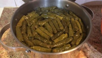طريقة تحضير محشي ورق العنب اللذيذ باللحم المفروم مذاقه رائع