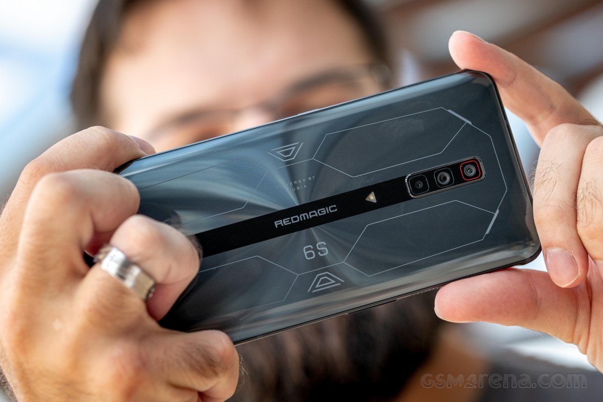 هل تبحث عن هاتف ذكي يلبي رغبتك في الألعاب؟ إليك RedMagic 6S Pro: الهاتف الأقوى والأجمل والأكثر ابتكاراً في السوق! 5 هل تبحث عن هاتف ذكي يلبي رغبتك في الألعاب؟ إليك RedMagic 6S Pro: الهاتف الأقوى والأجمل والأكثر ابتكاراً في السوق!