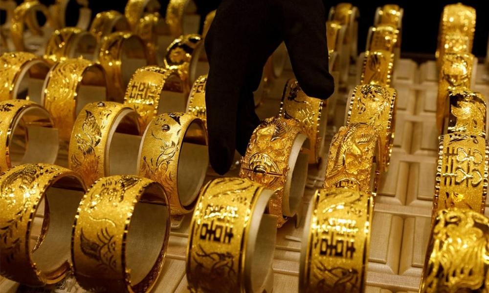 الذهب لسه بيبهرنا مستني ايه اشتري .. هبوط سعر الذهب في مصر اليوم الاثنين 4/12/2023 وعيار 21 ينزل لمستوى جديد