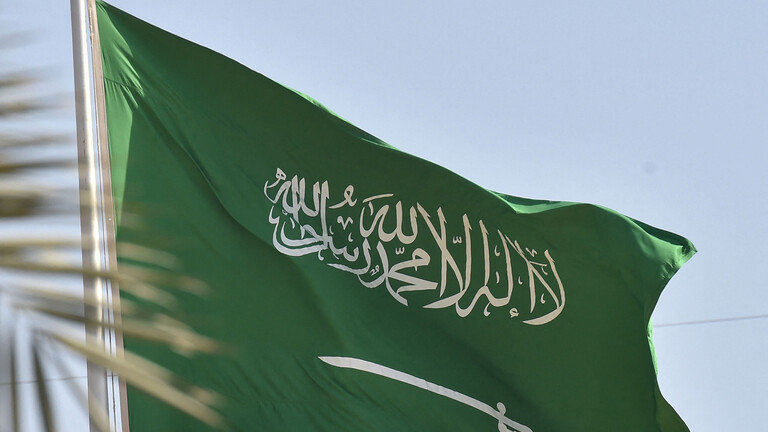 للقادمين للإقامة في المملكة لأول مرة.. قرار هام وعاجل من السعودية 5 للقادمين للإقامة في المملكة لأول مرة.. قرار هام وعاجل من السعودية