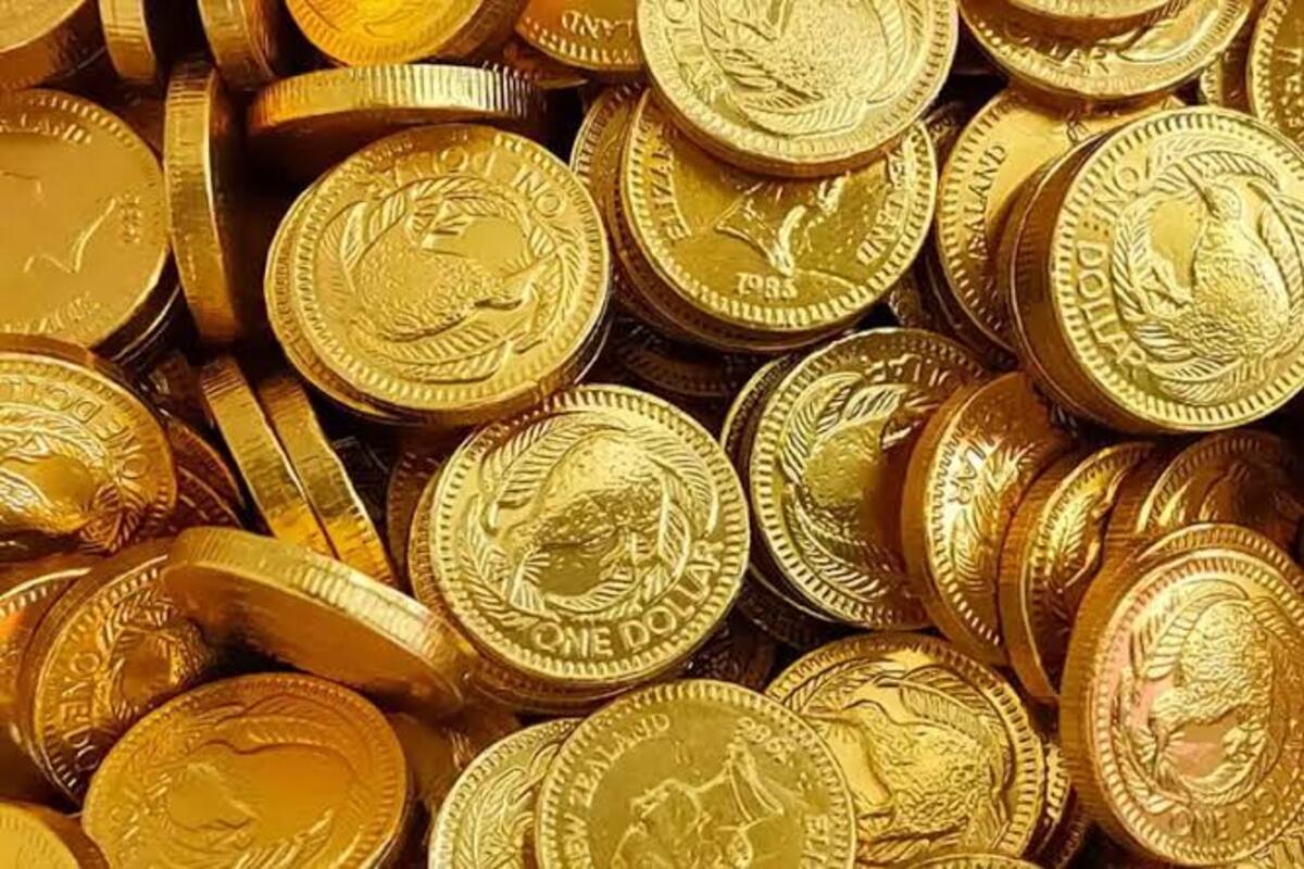 قفزة تاريخية... أسعار الذهب تشتعل والجنيه يتجاوز 27 ألف جنيه لأول مرة 5 قفزة تاريخية… أسعار الذهب تشتعل والجنيه يتجاوز 27 ألف جنيه لأول مرة