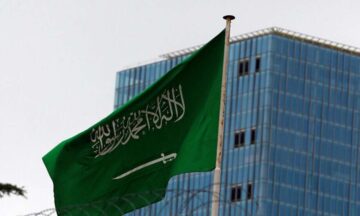 رسوم تمديد تاشيرة الخروج والعودة في السعودية بعد التعديل 1445 شروط التمديد